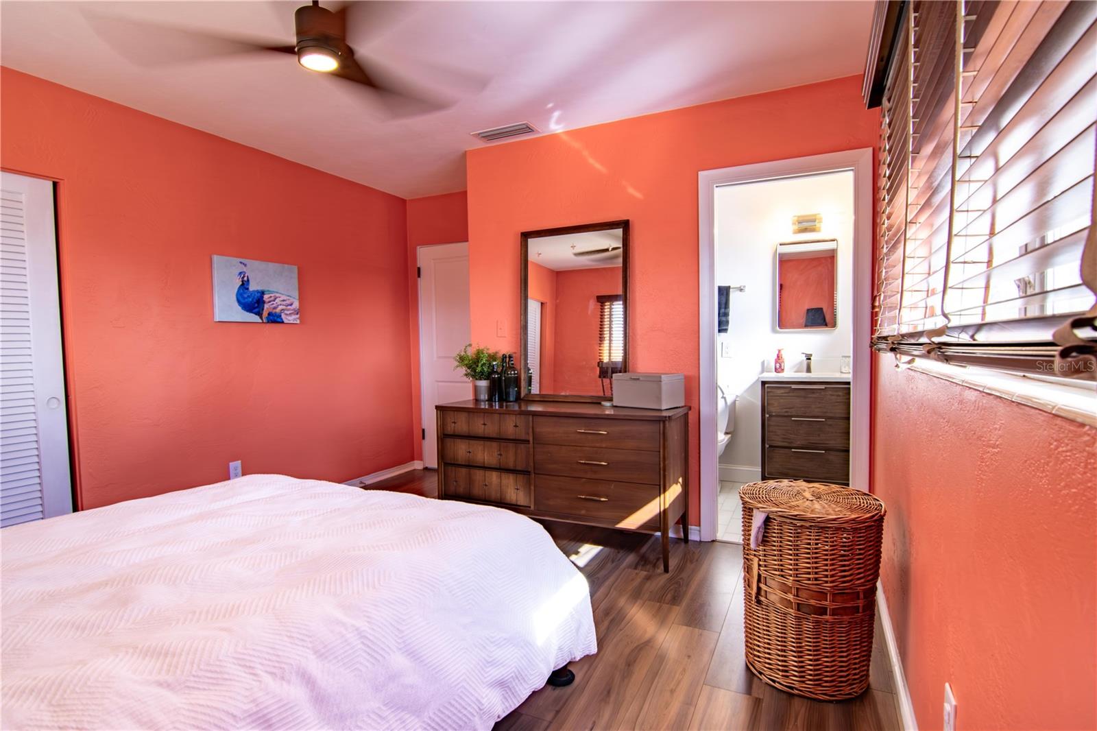 Image 28 of 32 For 1129 39th Avenue Ne