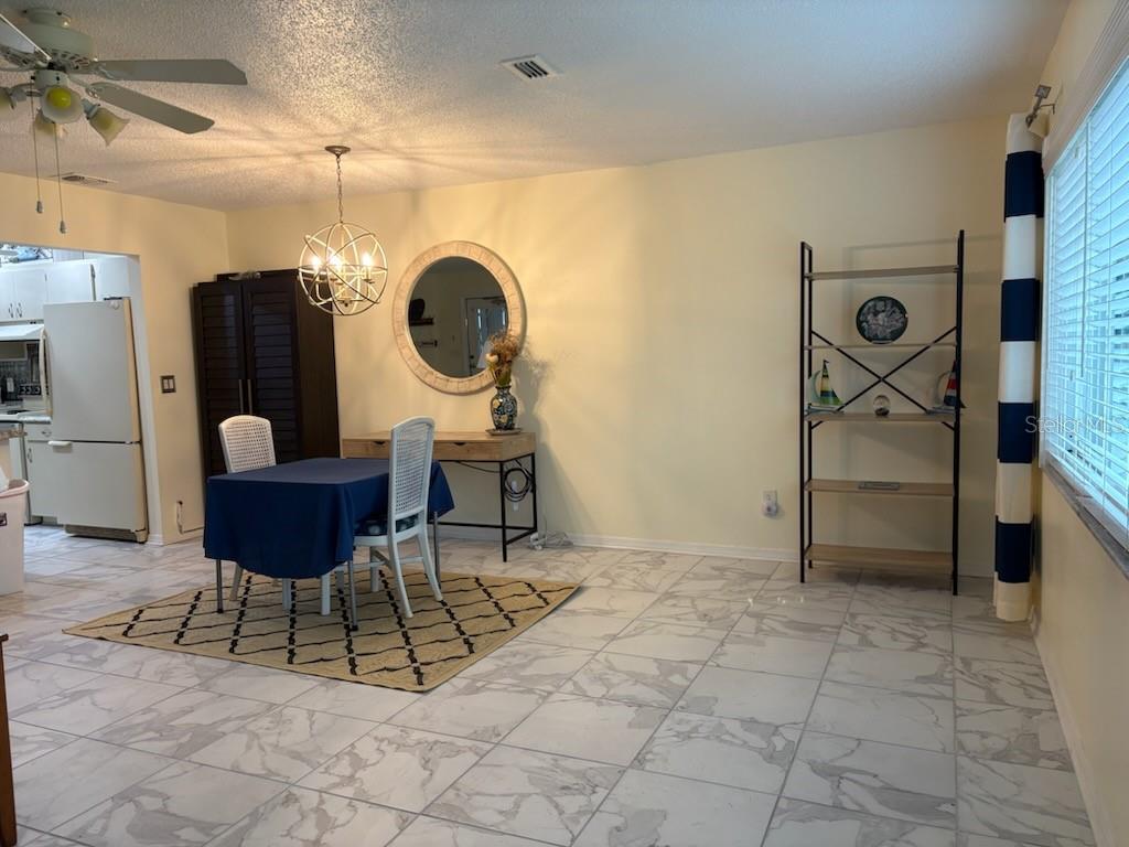 Image 7 of 44 For 326 Grayston Place 125