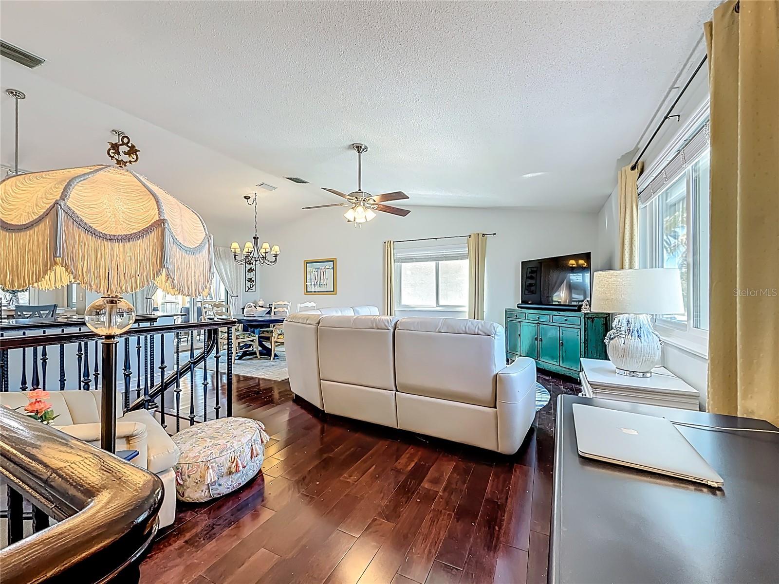 Image 21 of 70 For 510 72nd Avenue