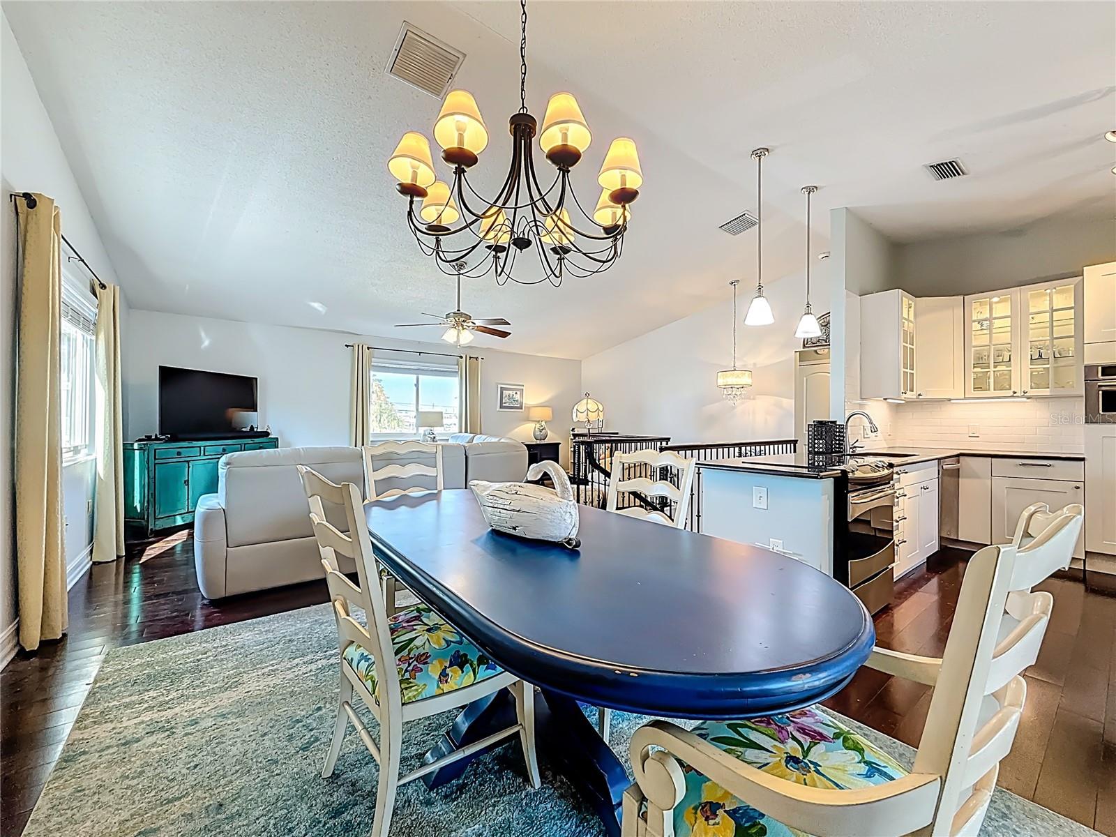 Image 22 of 70 For 510 72nd Avenue