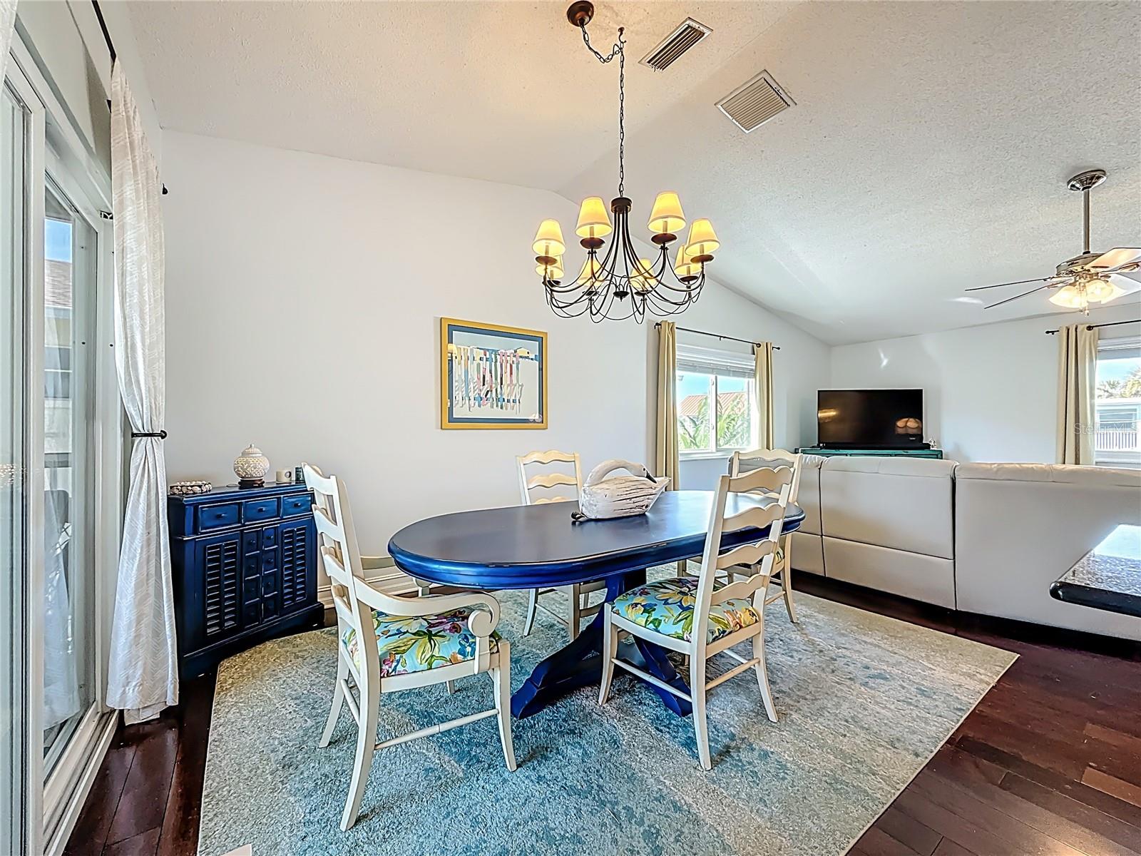 Image 23 of 70 For 510 72nd Avenue