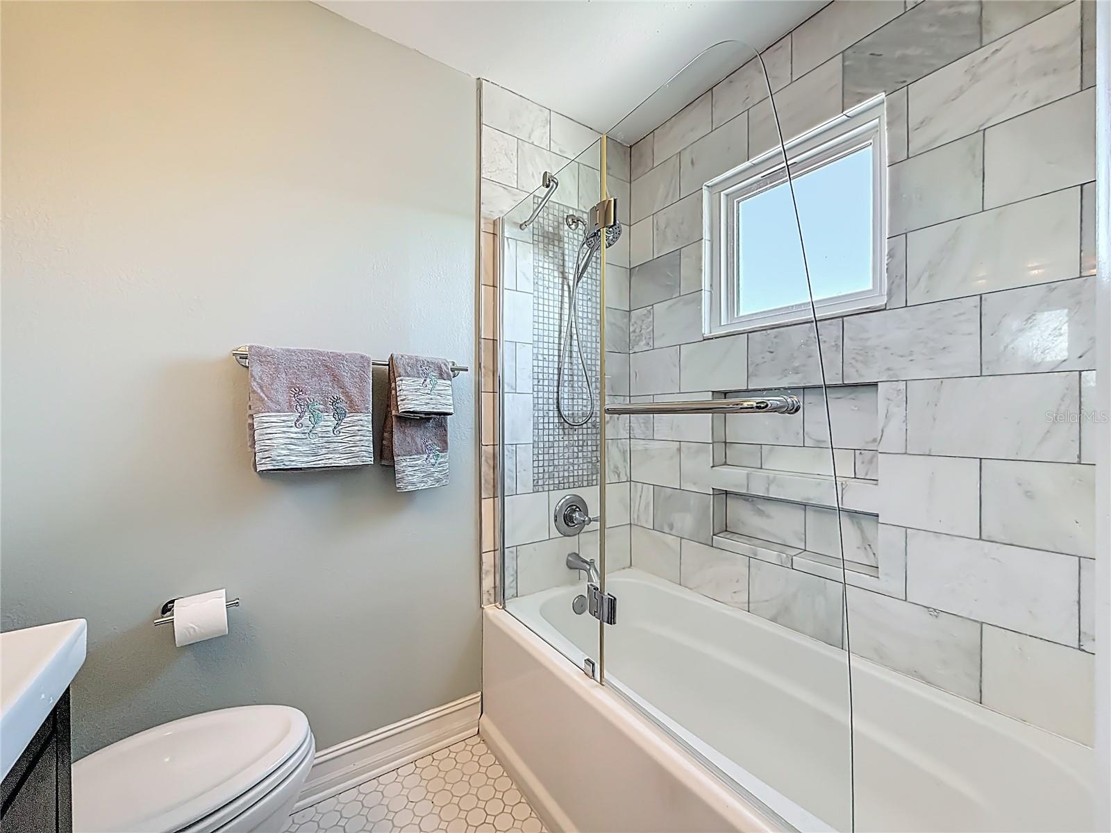 Image 36 of 70 For 510 72nd Avenue