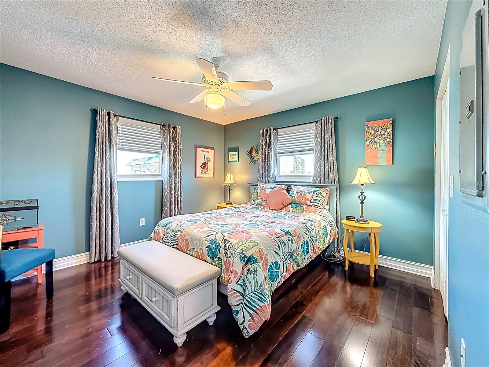 Image 37 of 70 For 510 72nd Avenue