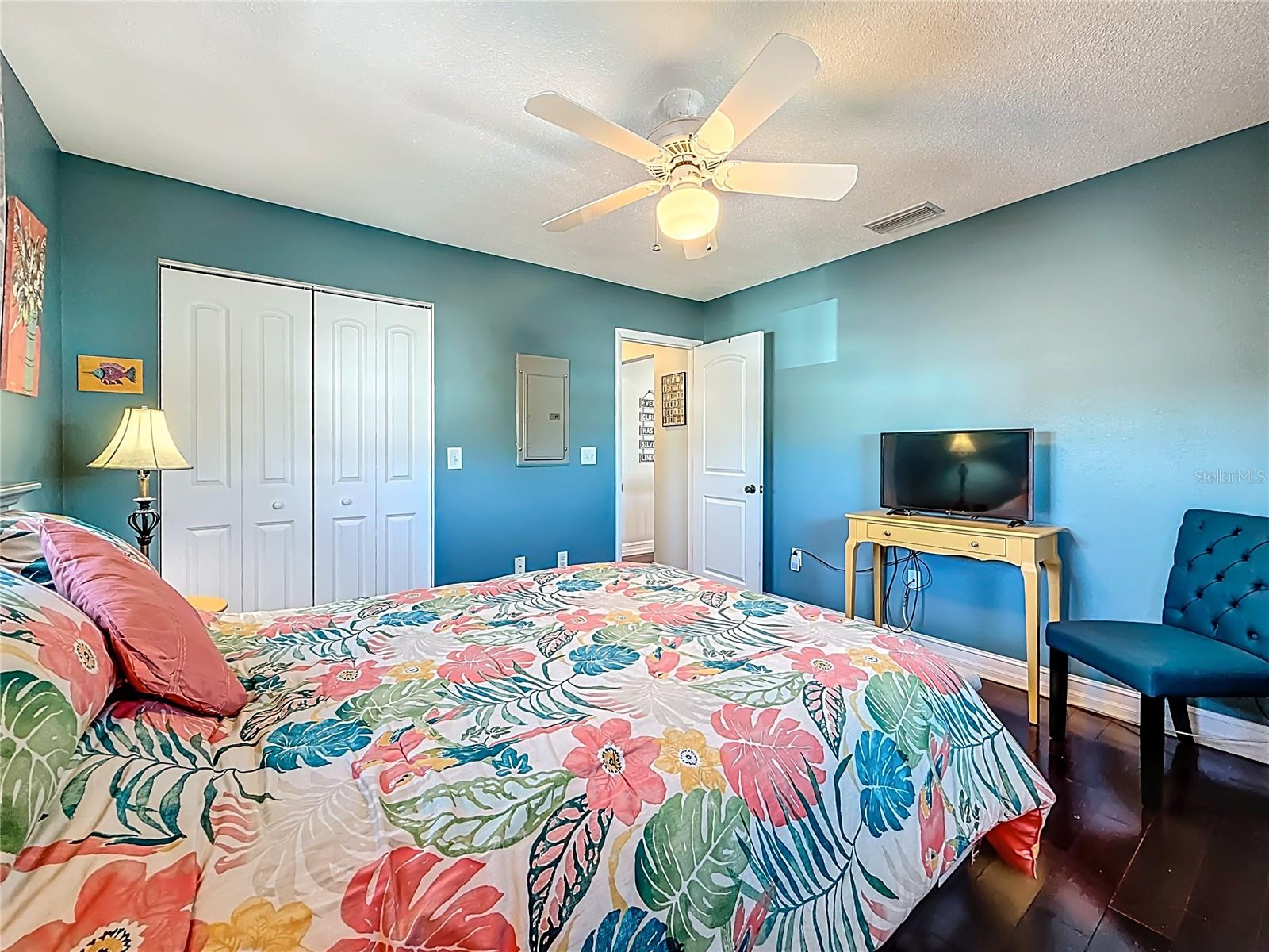 Image 38 of 70 For 510 72nd Avenue