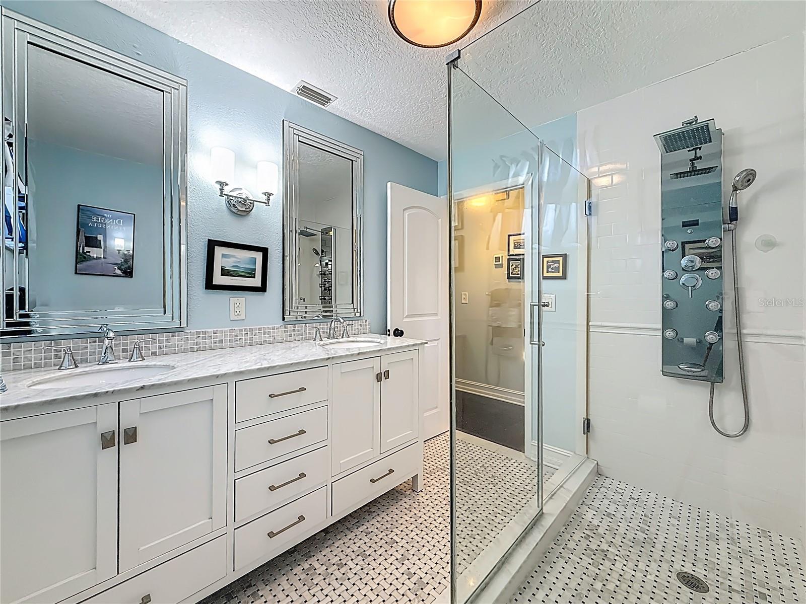 Image 43 of 70 For 510 72nd Avenue