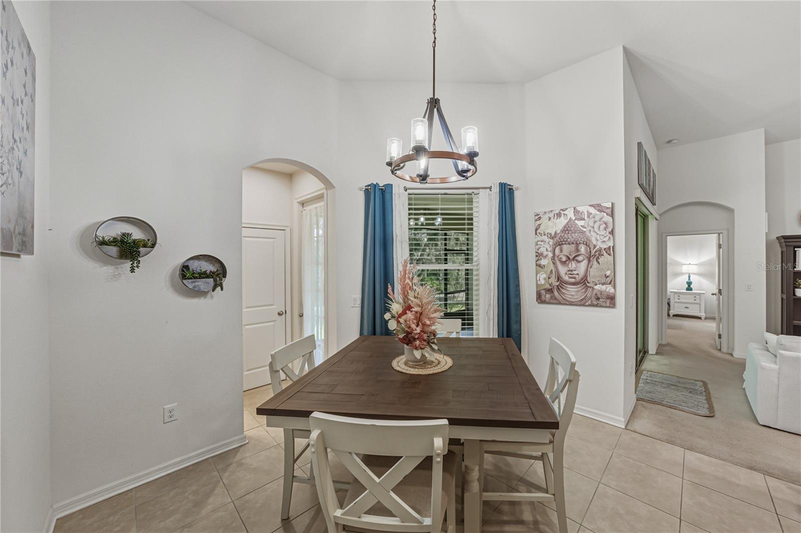 Image 25 of 75 For 6414 Doe Path Court