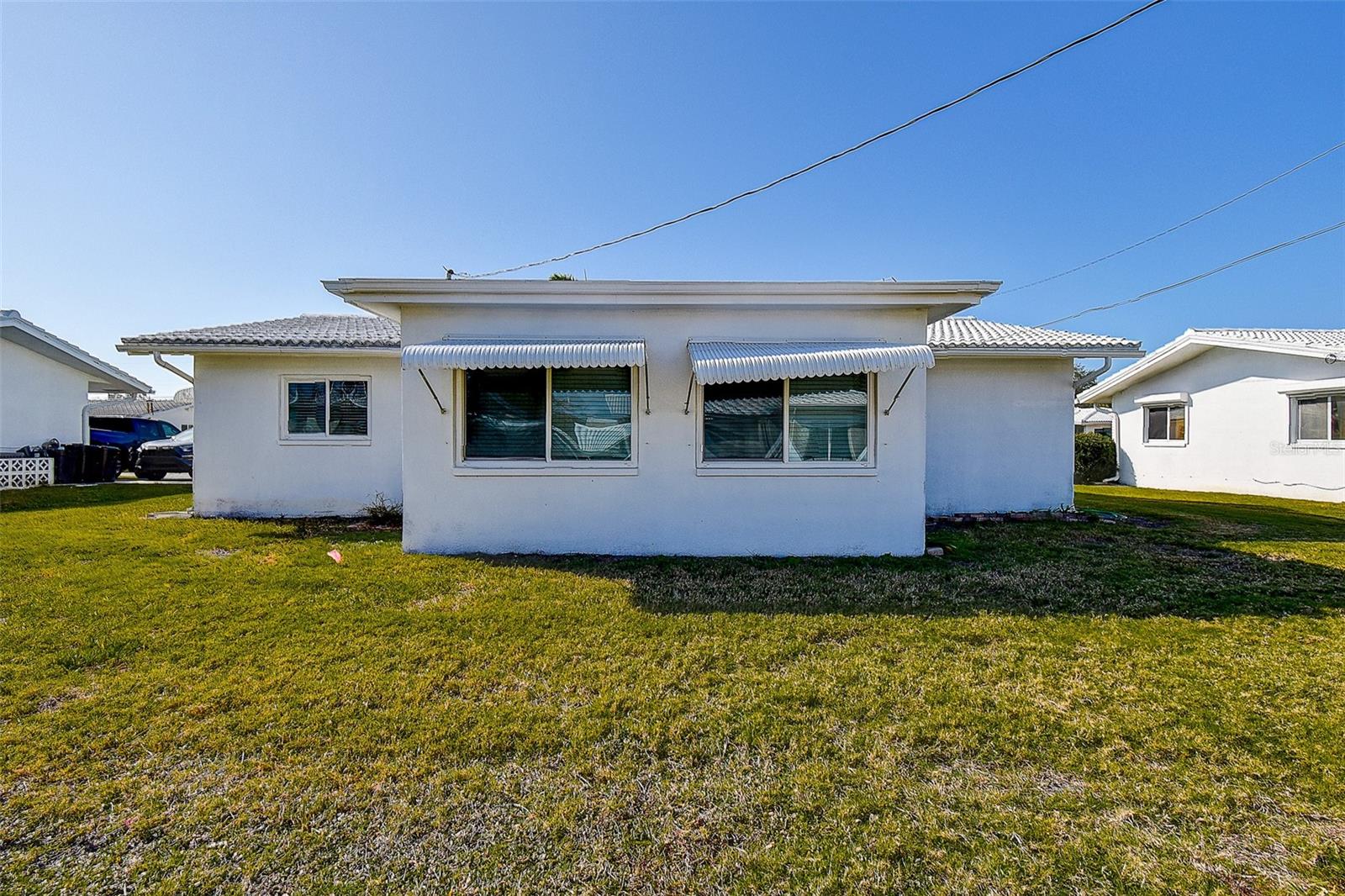 Listing photo id 28 for 14131 89th Avenue