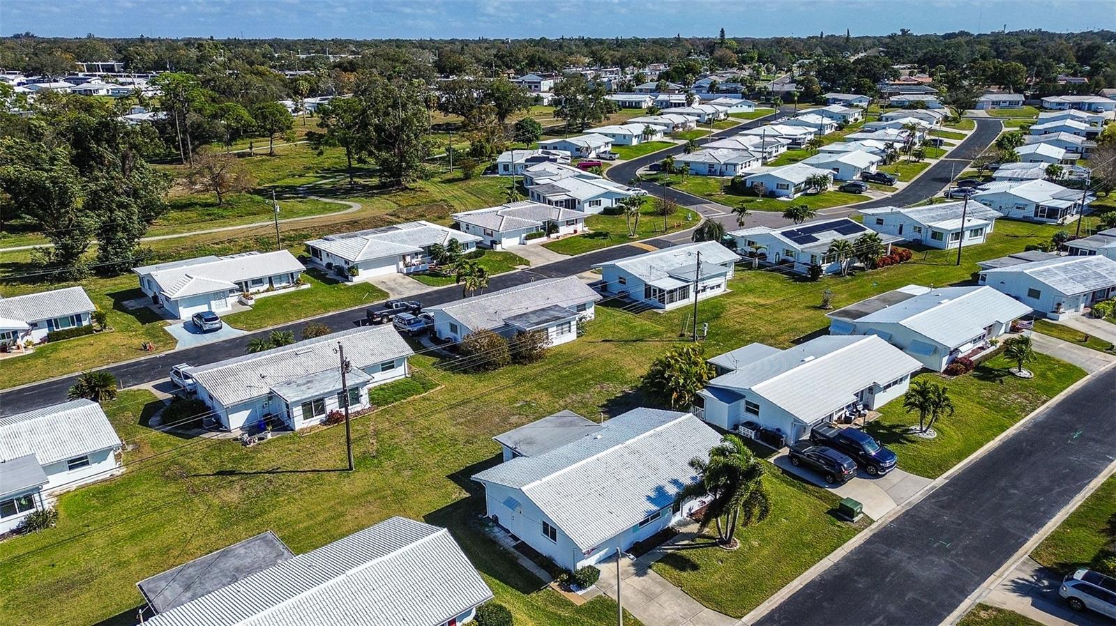 Listing photo id 33 for 14131 89th Avenue