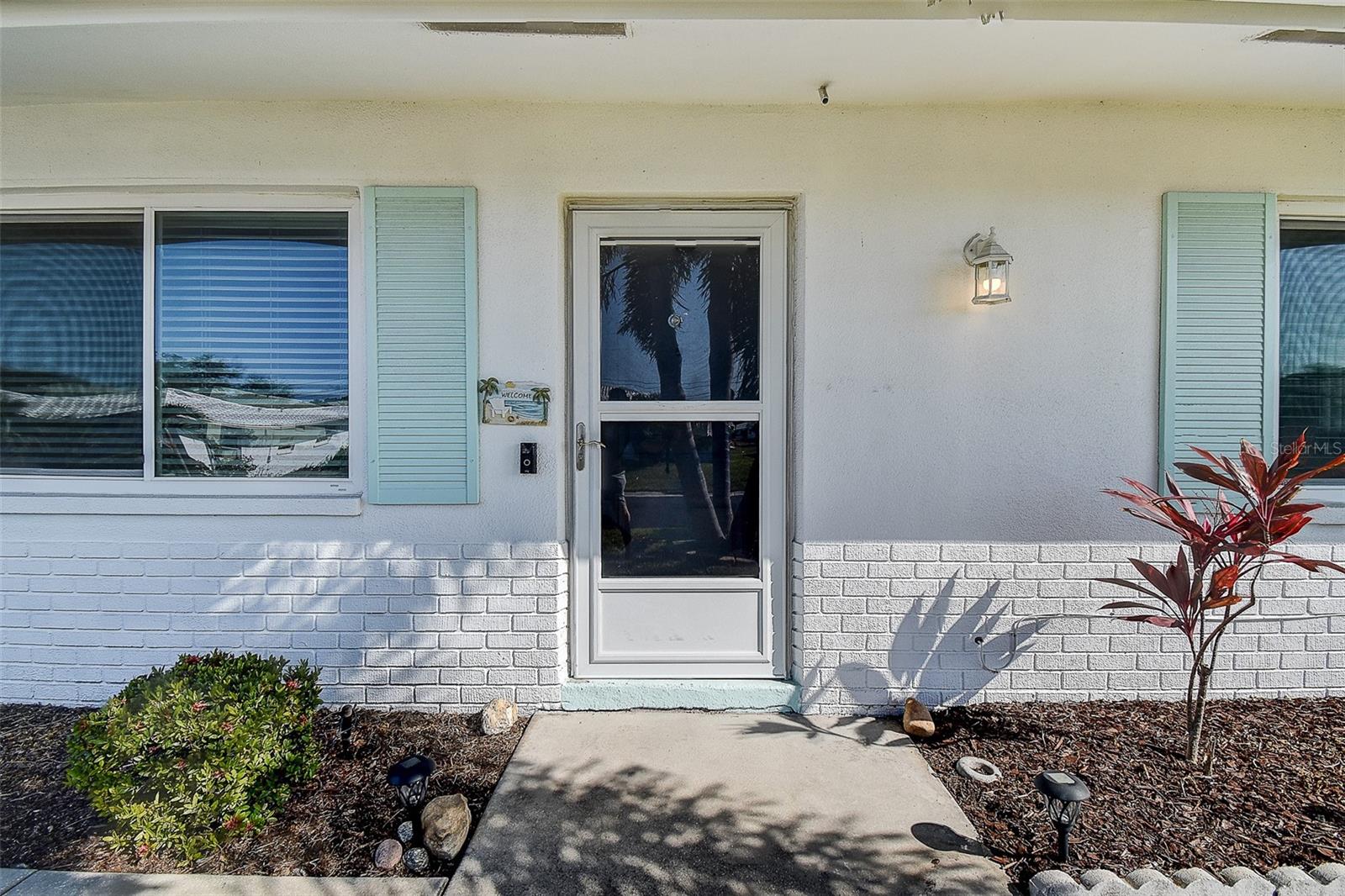 Listing photo id 2 for 14131 89th Avenue