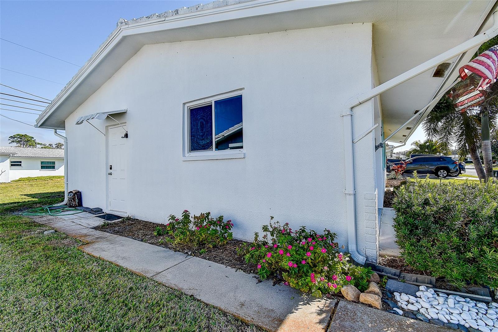 Listing photo id 3 for 14131 89th Avenue