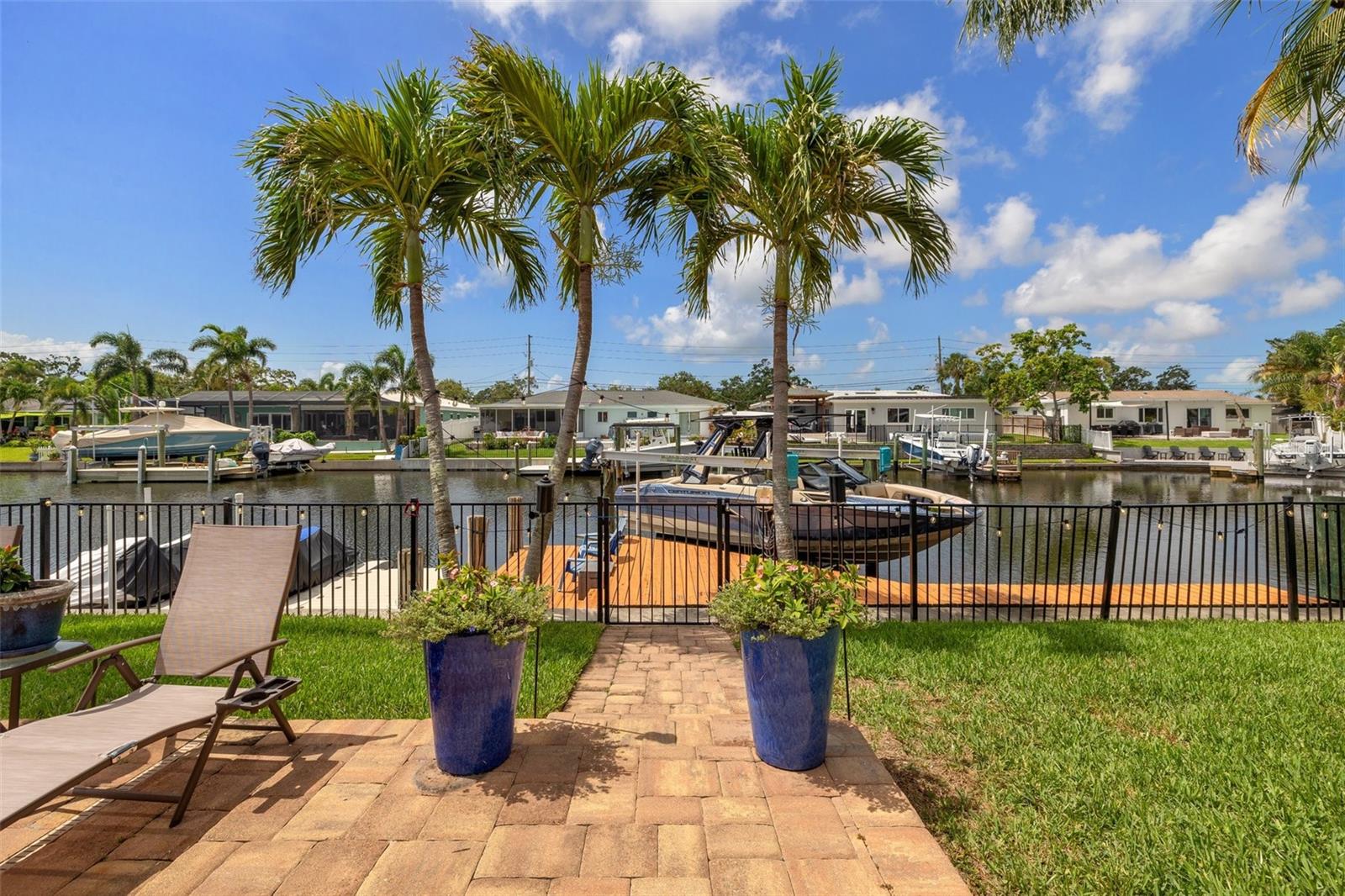 Image 4 of 63 For 1424 47th Avenue Ne