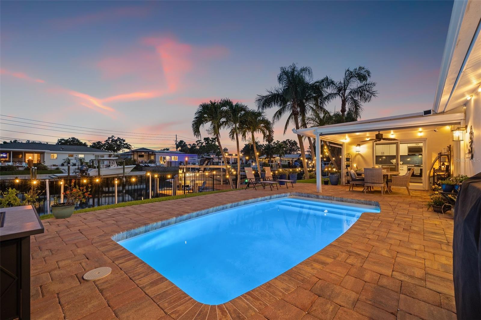 Image 53 of 63 For 1424 47th Avenue Ne