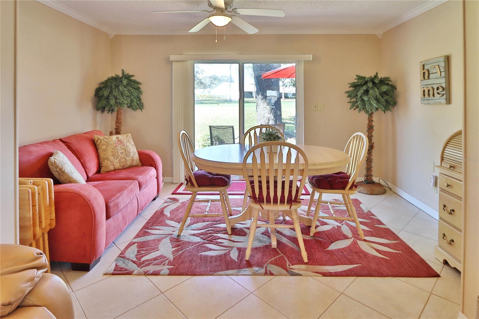 Image 19 of 41 For 880 Maclaren Drive N B