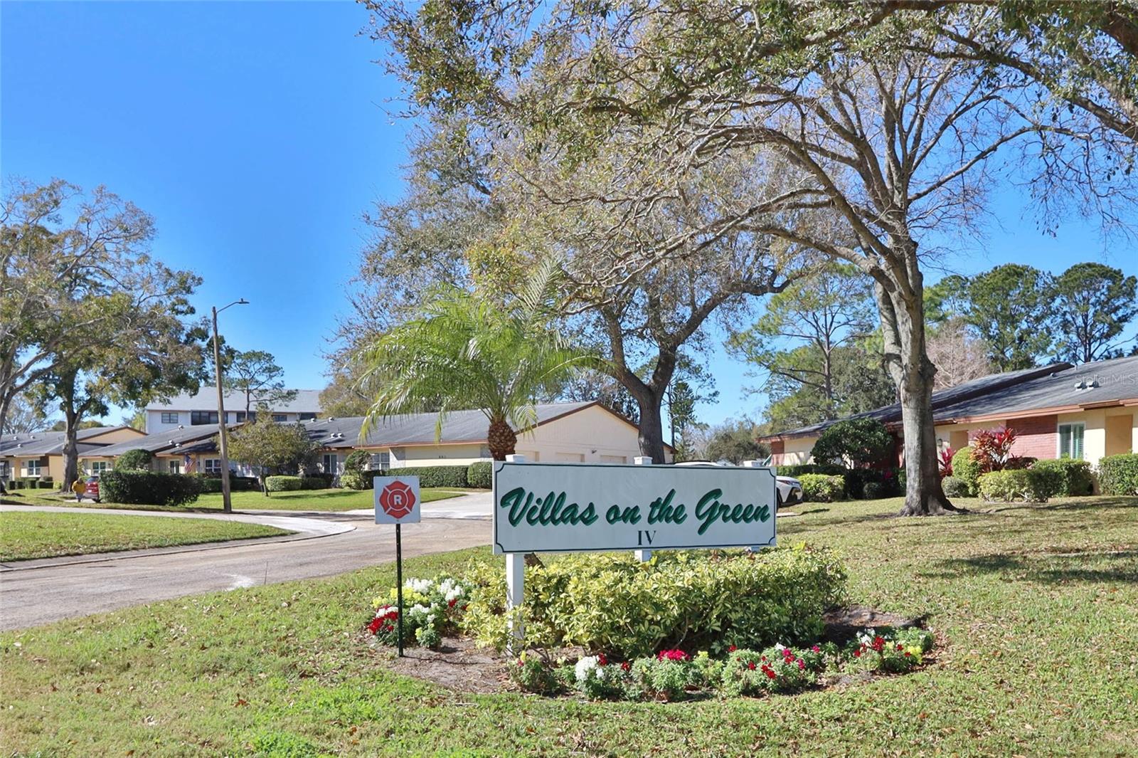 Image 6 of 41 For 880 Maclaren Drive N B