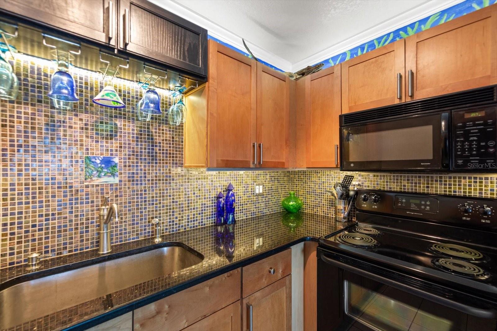 Image 11 of 45 For 158 Pompano Drive Se A