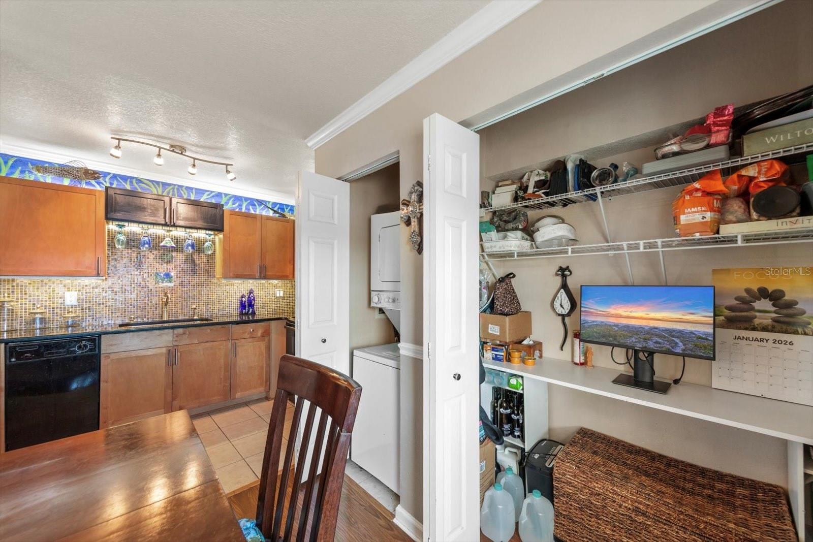 Image 14 of 45 For 158 Pompano Drive Se A