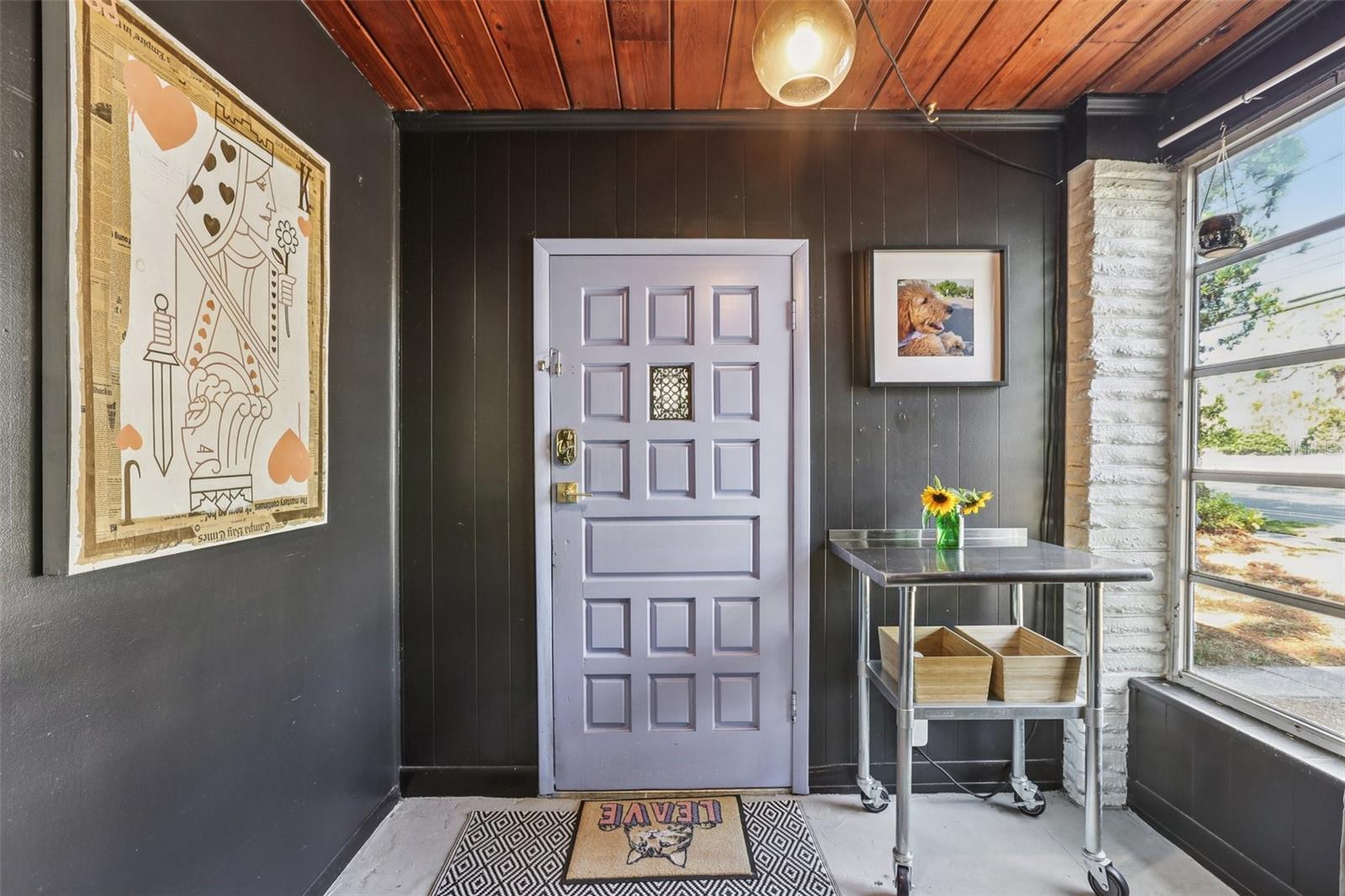 Listing photo id 1 for 4216 Euclid Avenue