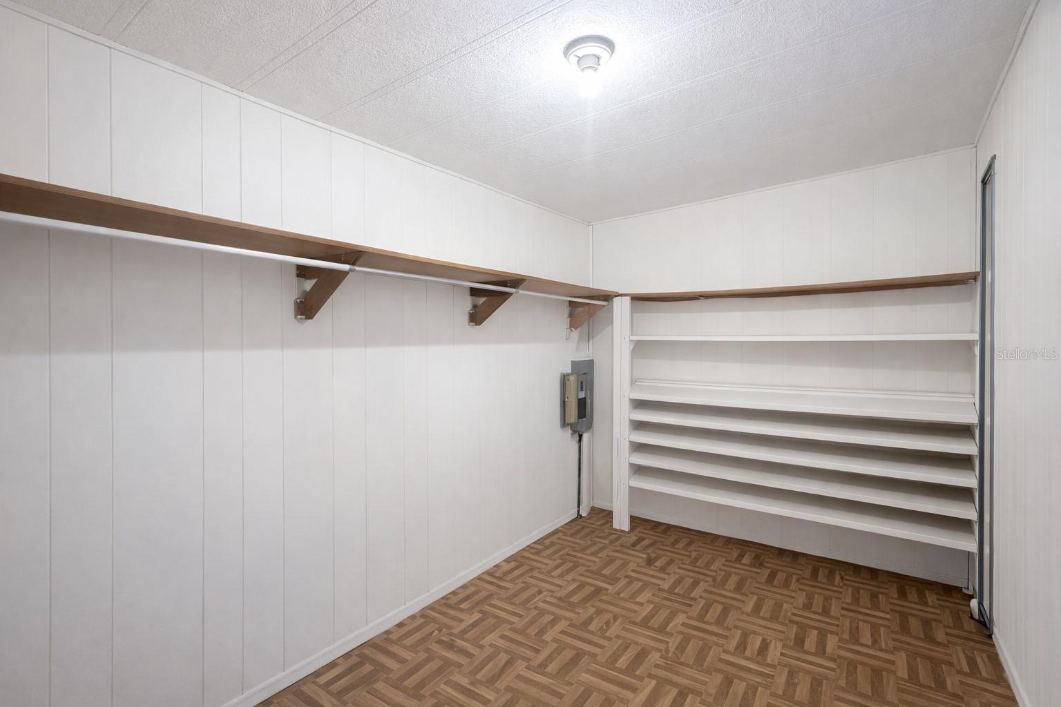 Image 12 of 20 For 7127 Commons Boulevard