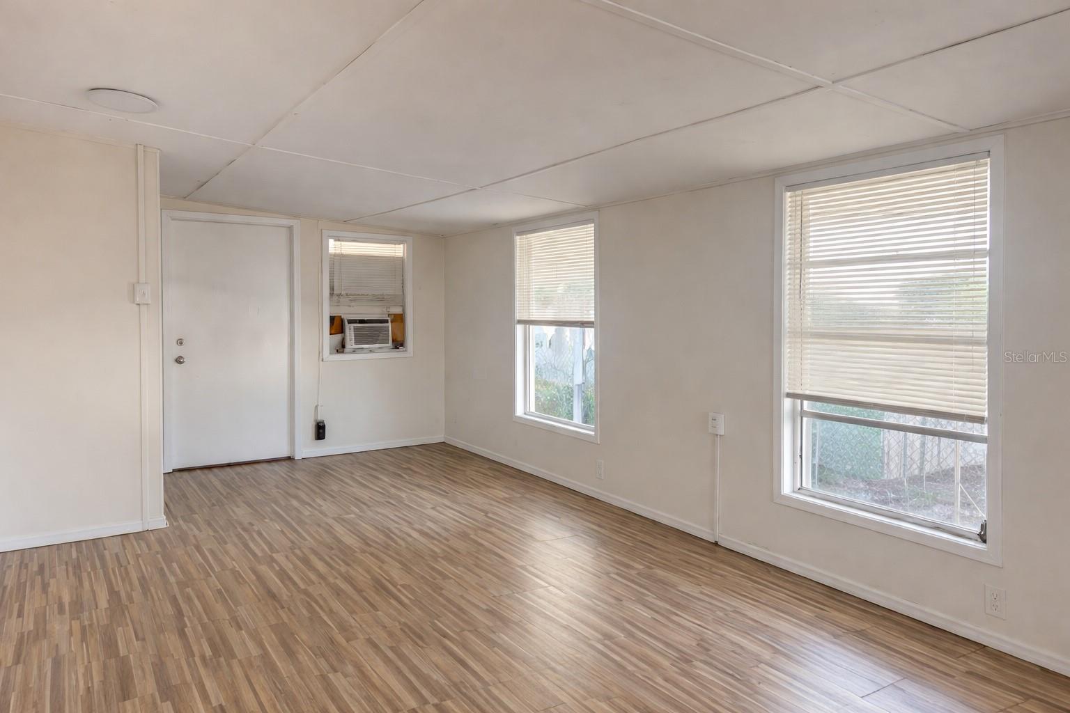 Image 15 of 20 For 7127 Commons Boulevard