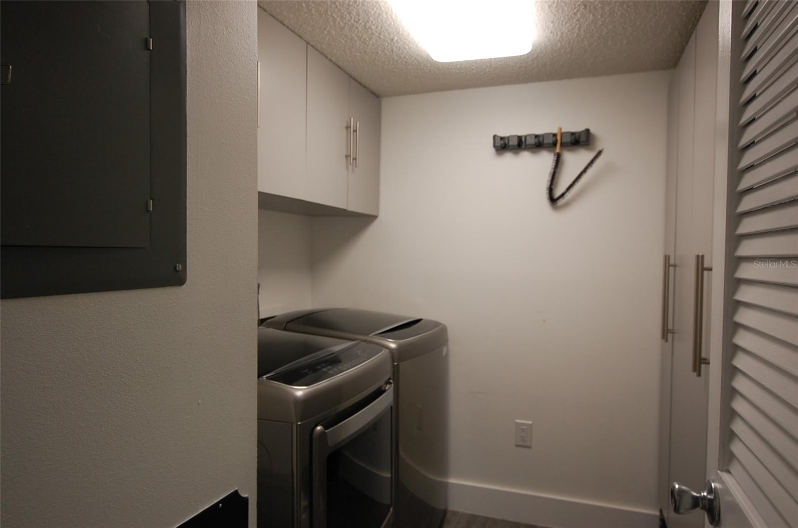 Image 12 of 28 For 1258 Pine Ridge Circle W E2