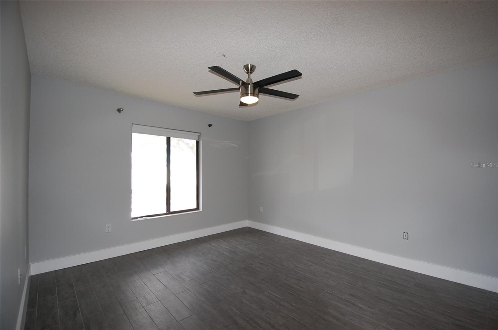 Image 16 of 28 For 1258 Pine Ridge Circle W E2