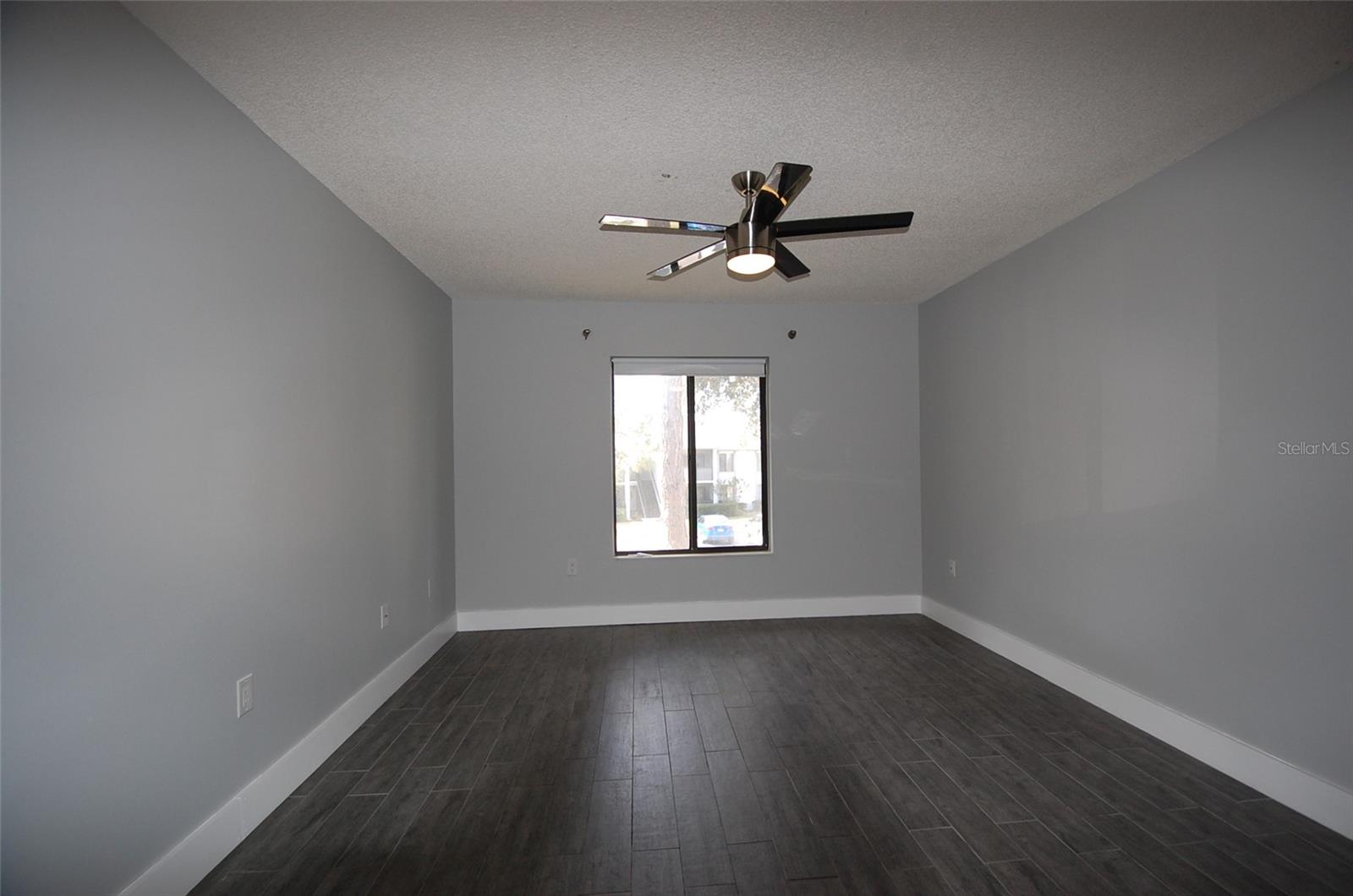 Image 17 of 28 For 1258 Pine Ridge Circle W E2