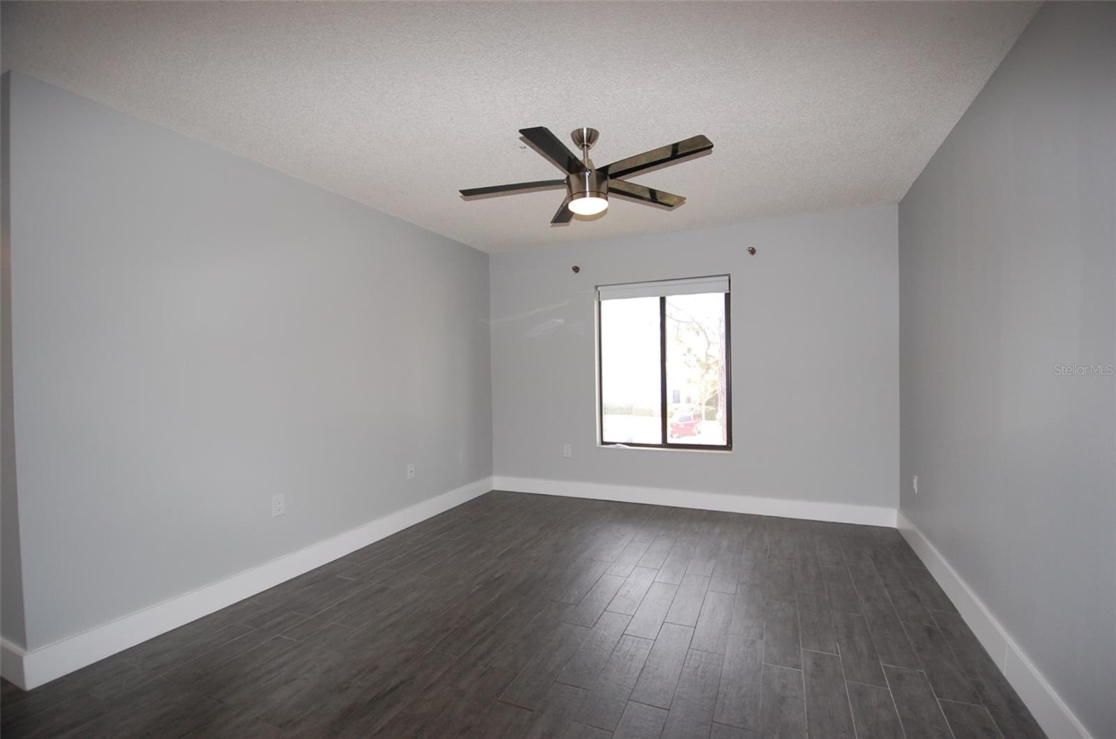 Image 18 of 28 For 1258 Pine Ridge Circle W E2