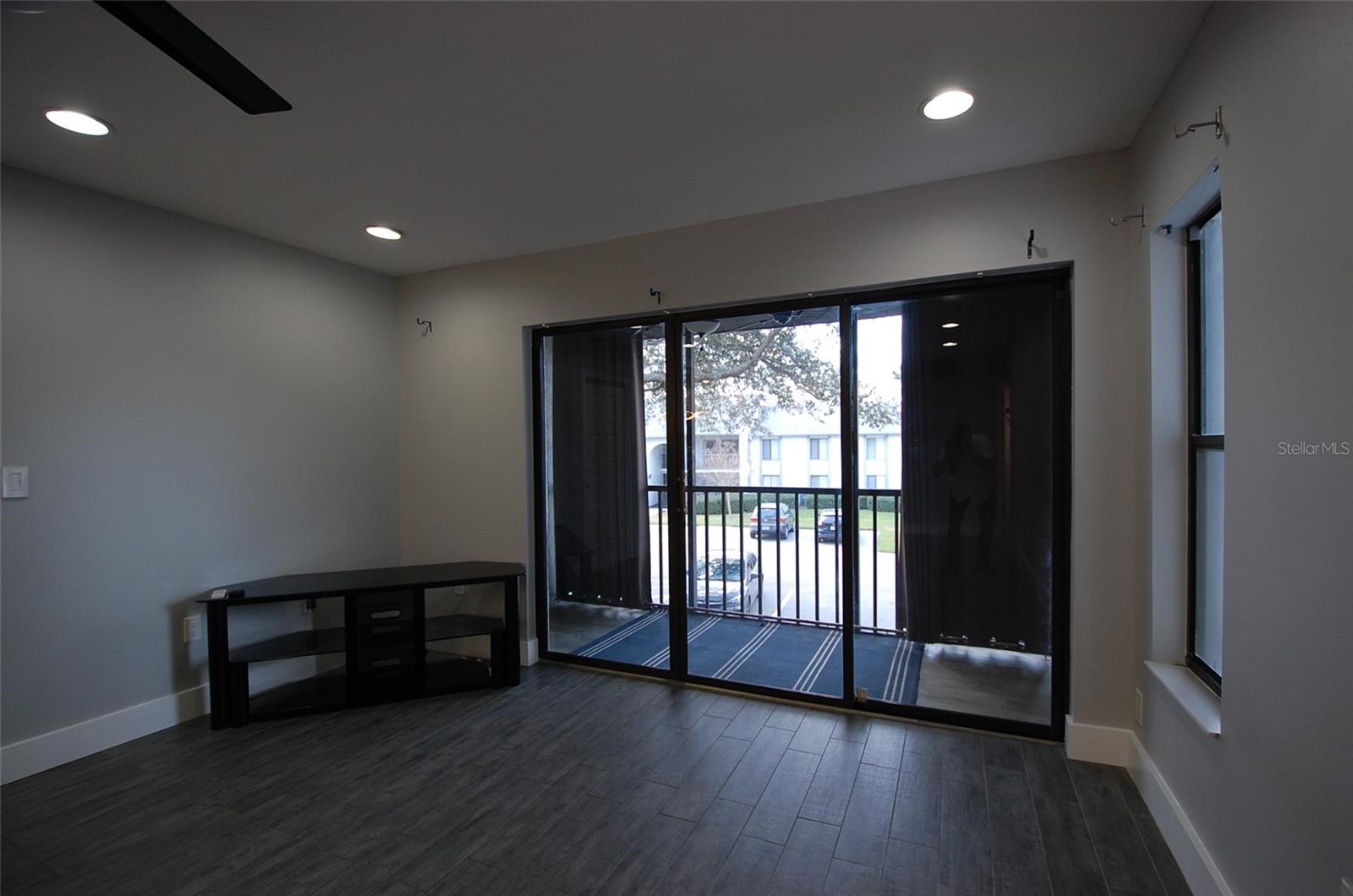 Image 3 of 28 For 1258 Pine Ridge Circle W E2