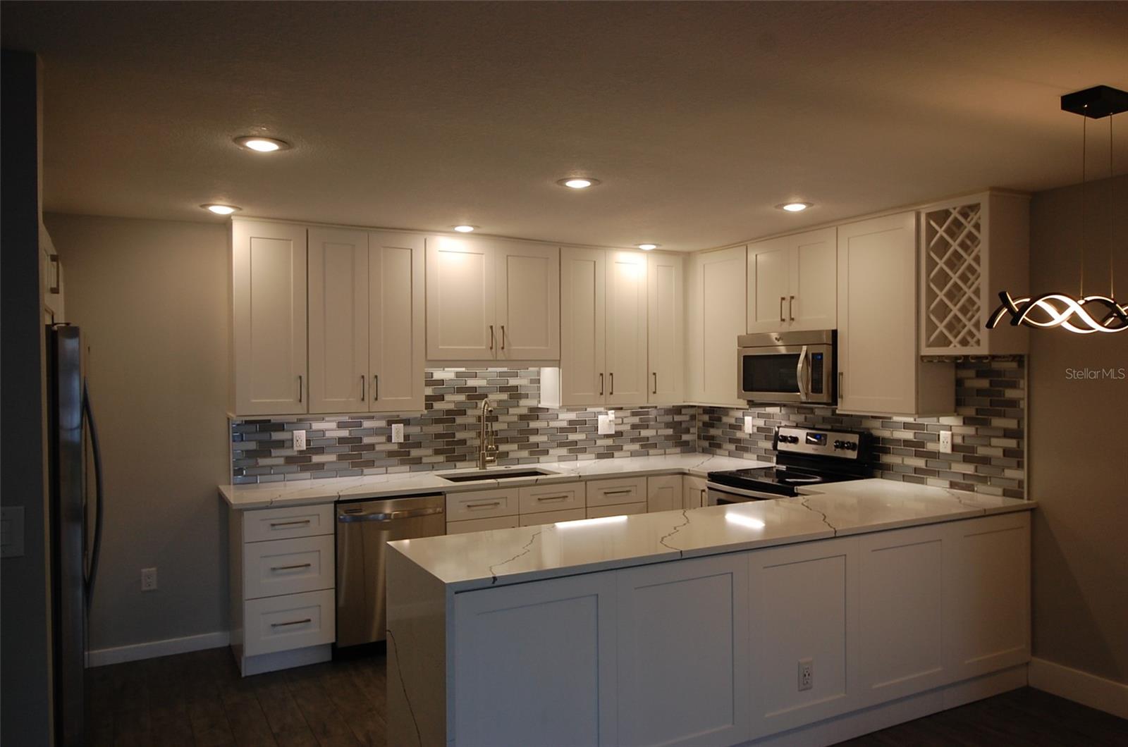 Image 6 of 28 For 1258 Pine Ridge Circle W E2