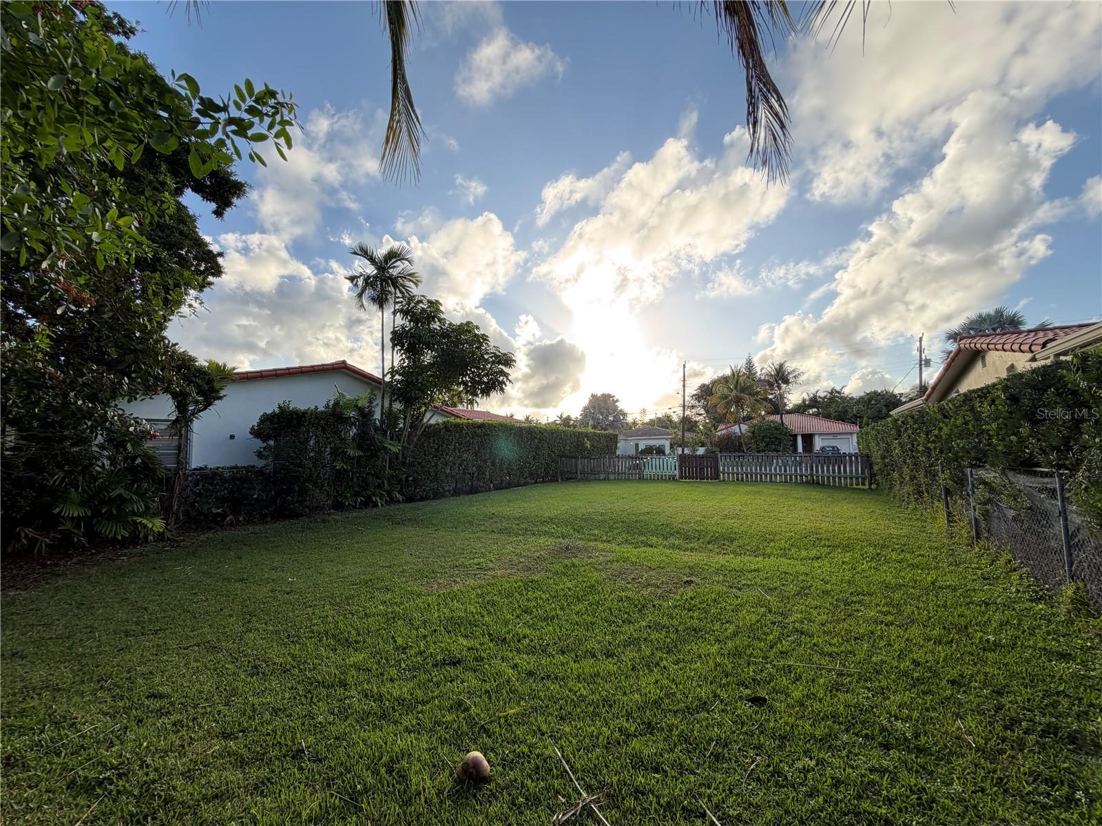 Image 10 of 19 For 8819 Garland Avenue