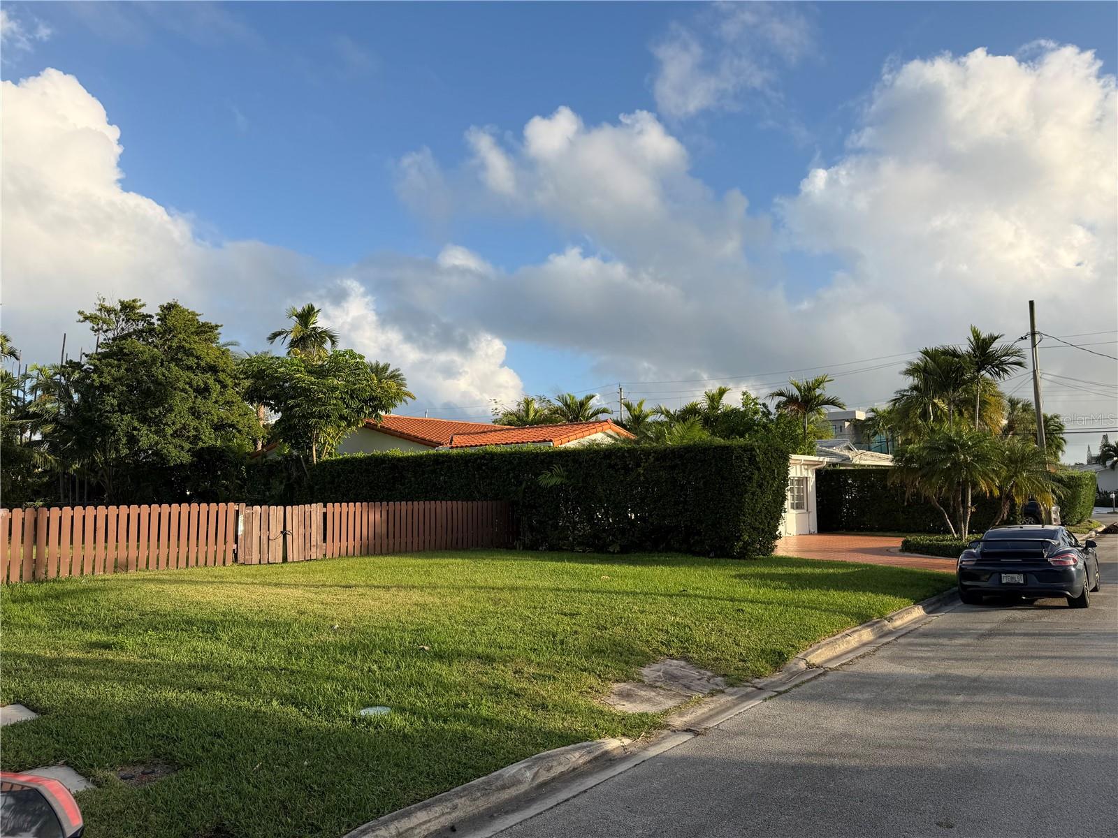 Image 13 of 19 For 8819 Garland Avenue