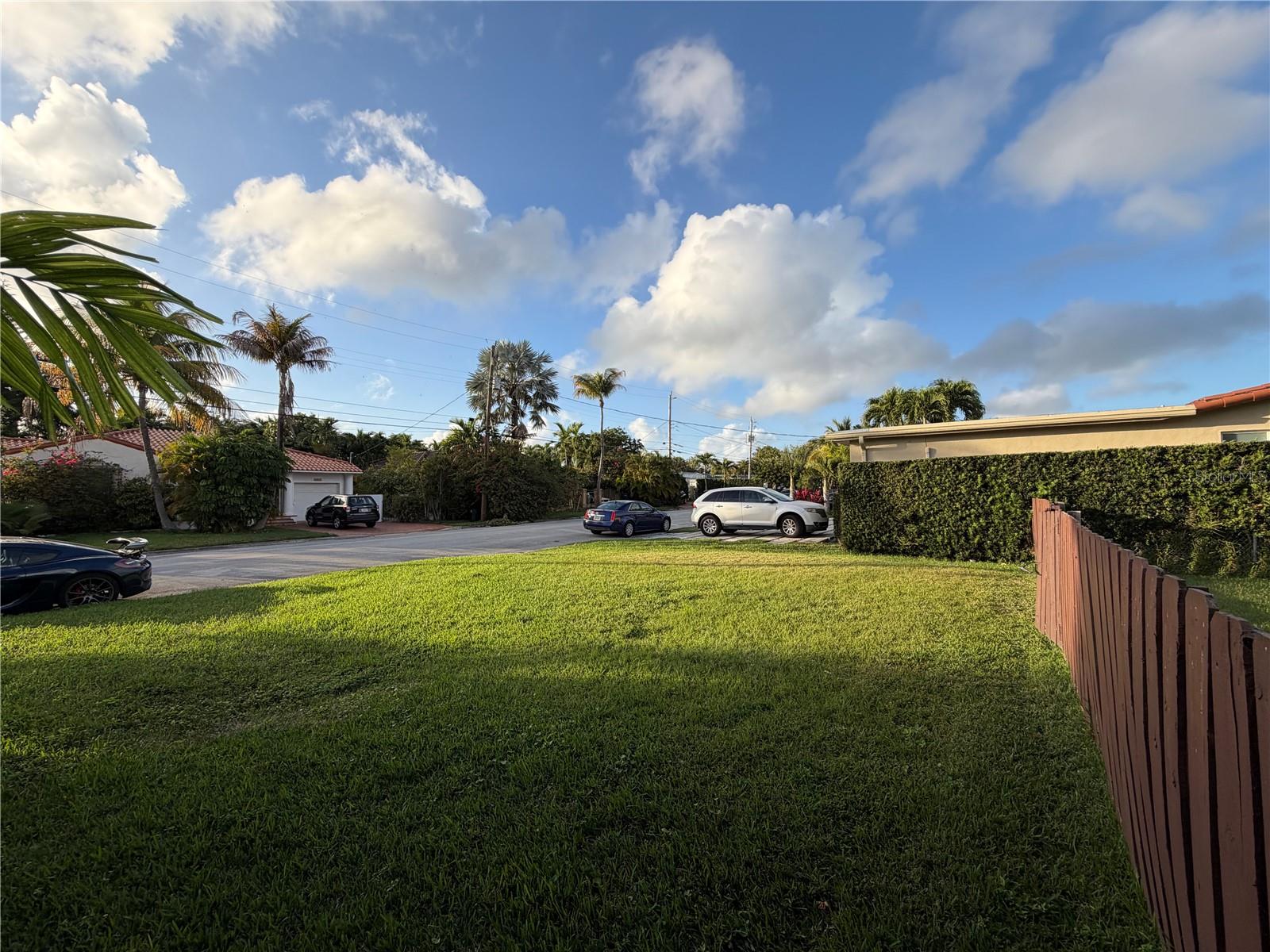 Image 14 of 19 For 8819 Garland Avenue