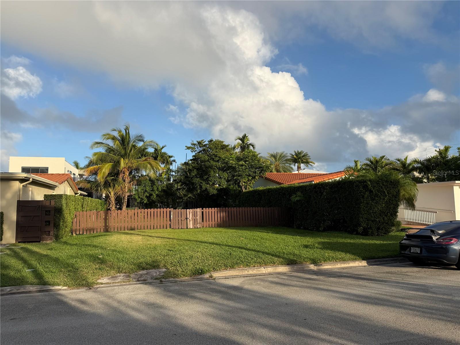 Image 7 of 19 For 8819 Garland Avenue