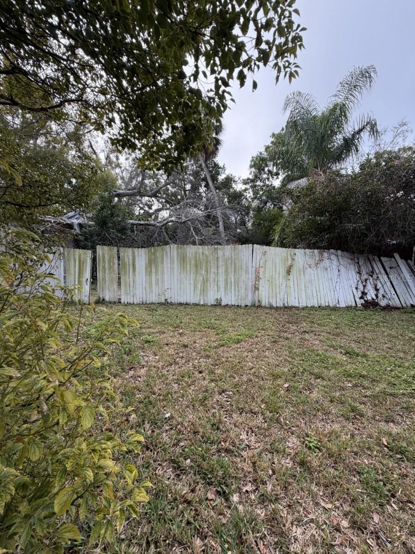 Image 4 of 10 For 1007 Jones Street