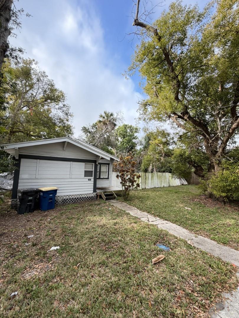 Image 8 of 10 For 1007 Jones Street