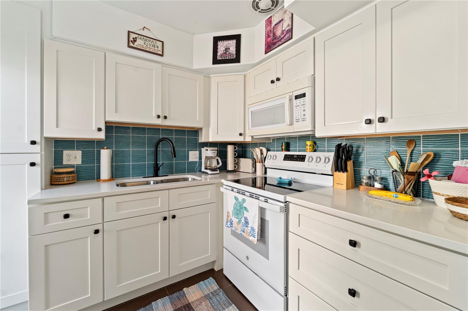 Image 11 of 34 For 11155 2nd Street E