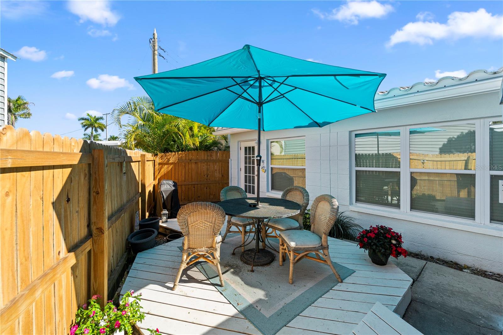 Image 17 of 34 For 11155 2nd Street E