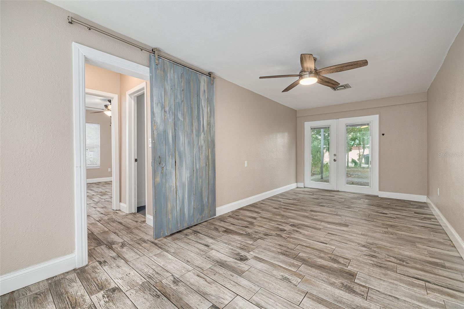 Image 13 of 34 For 5655 1st Avenue N