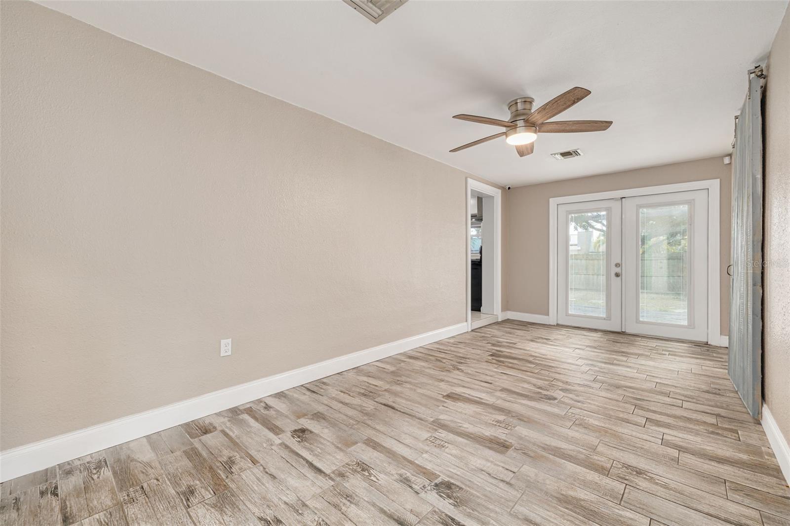 Image 14 of 34 For 5655 1st Avenue N