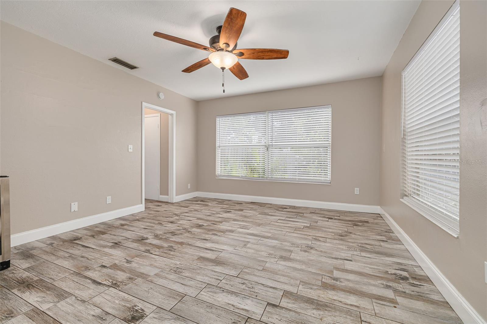 Image 16 of 34 For 5655 1st Avenue N