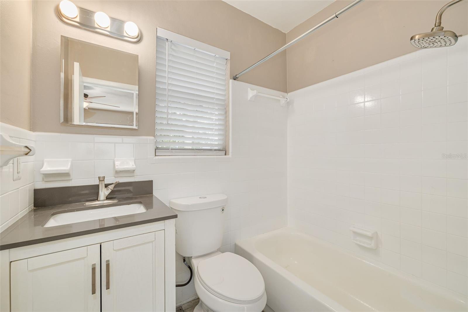 Image 18 of 34 For 5655 1st Avenue N