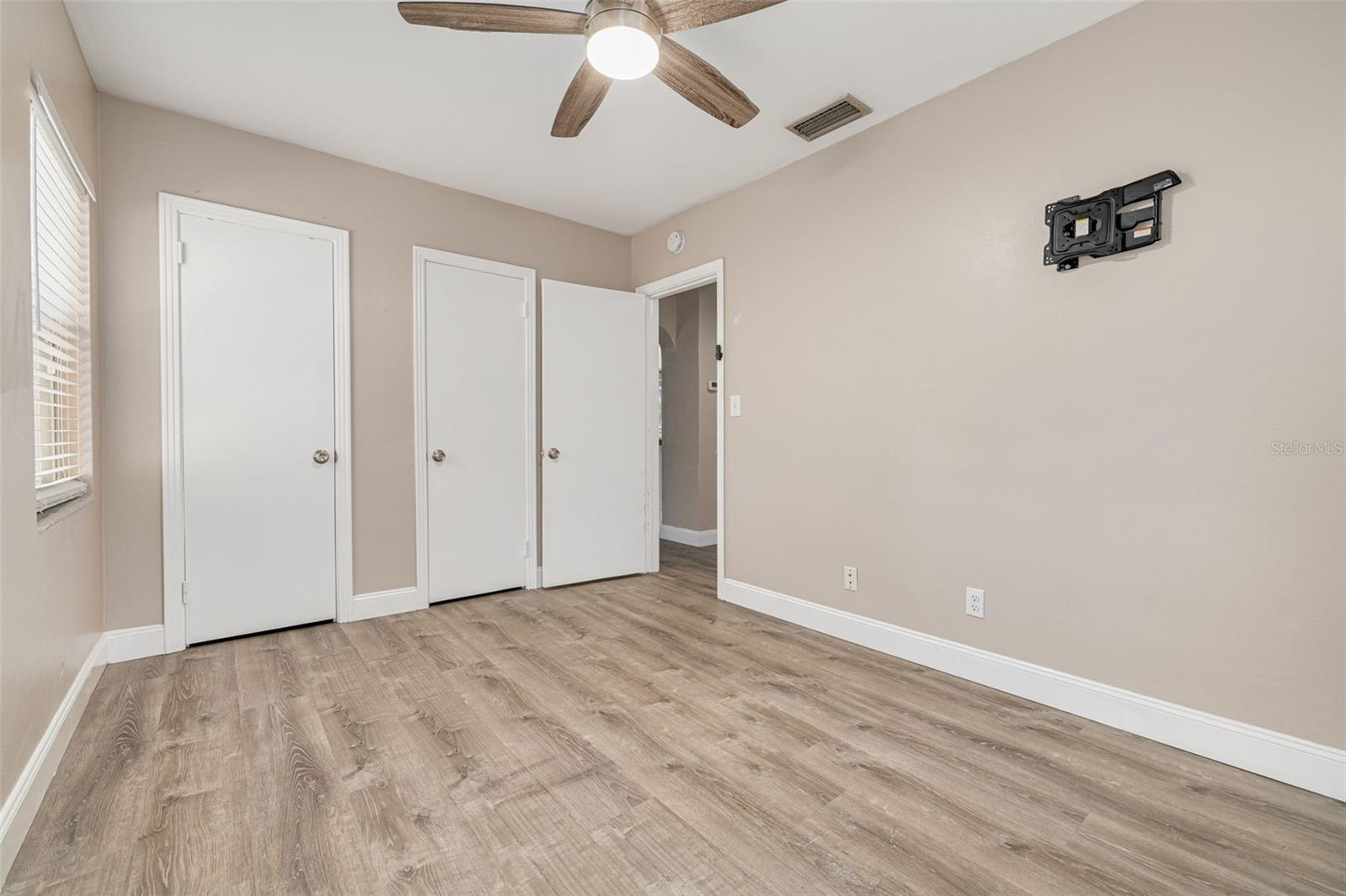 Image 20 of 34 For 5655 1st Avenue N