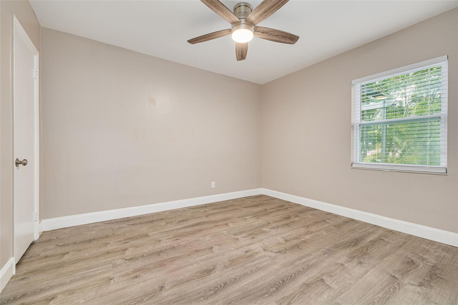 Image 22 of 34 For 5655 1st Avenue N