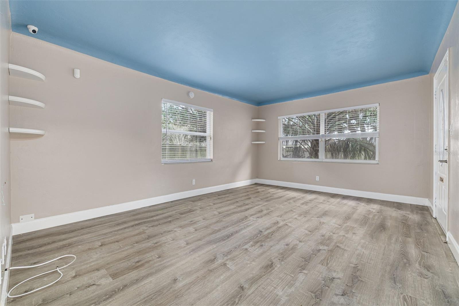 Image 7 of 34 For 5655 1st Avenue N