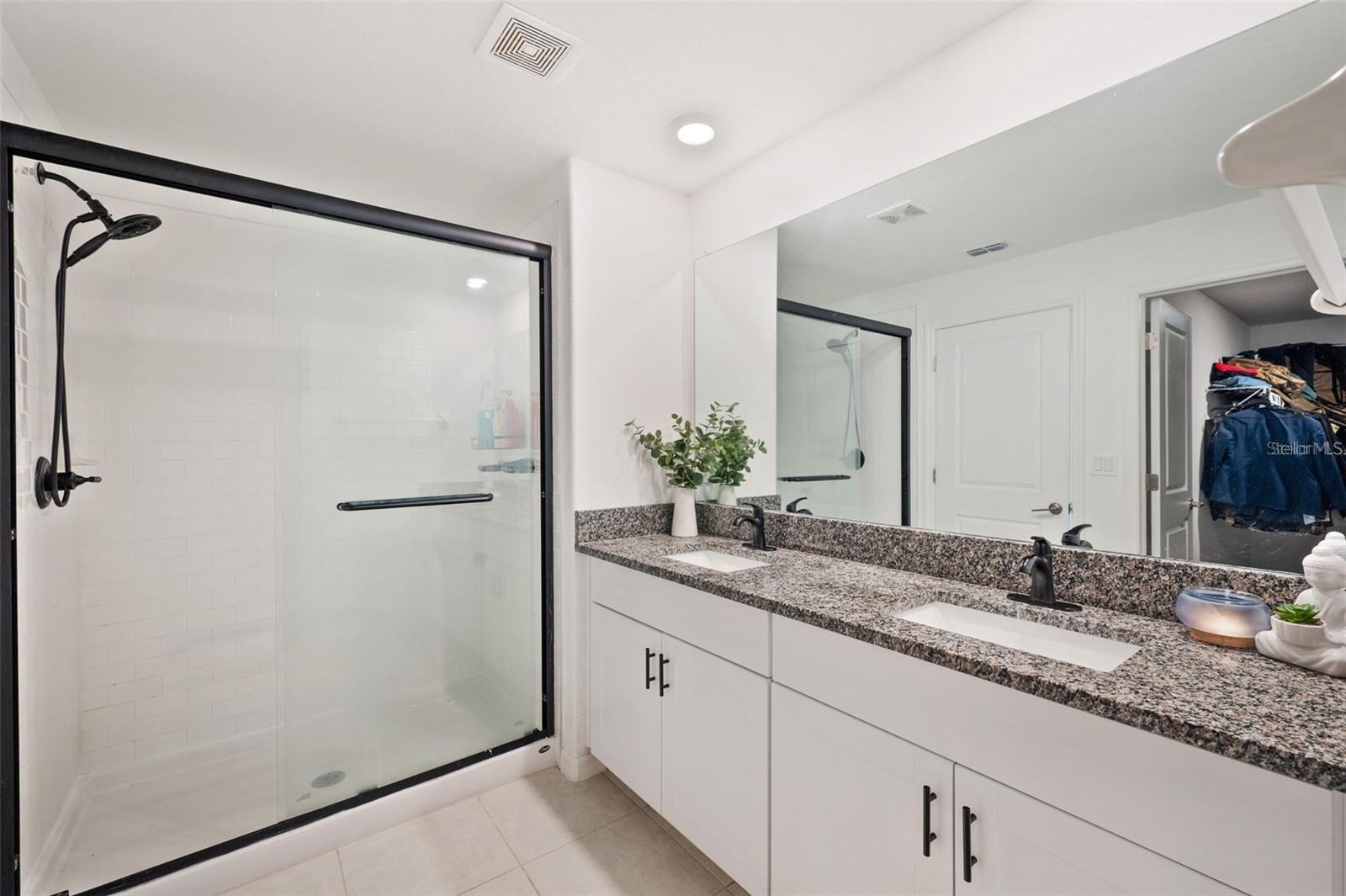 Image 10 of 18 For 5517 Blue Azure Drive