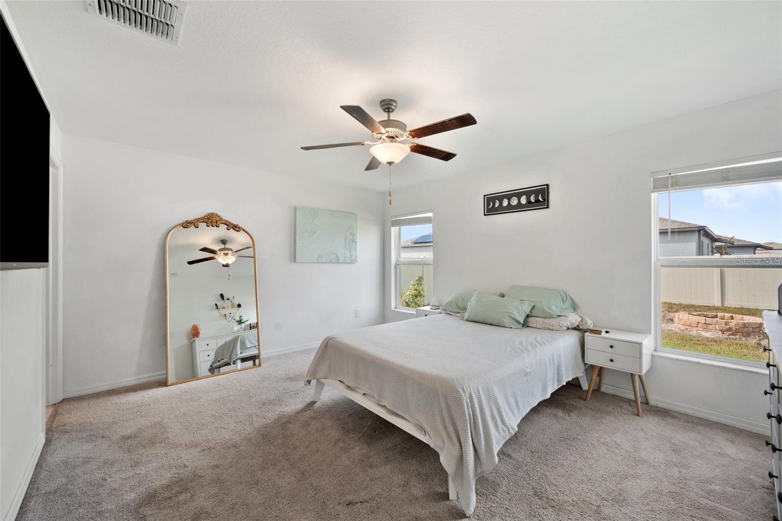 Image 11 of 18 For 5517 Blue Azure Drive