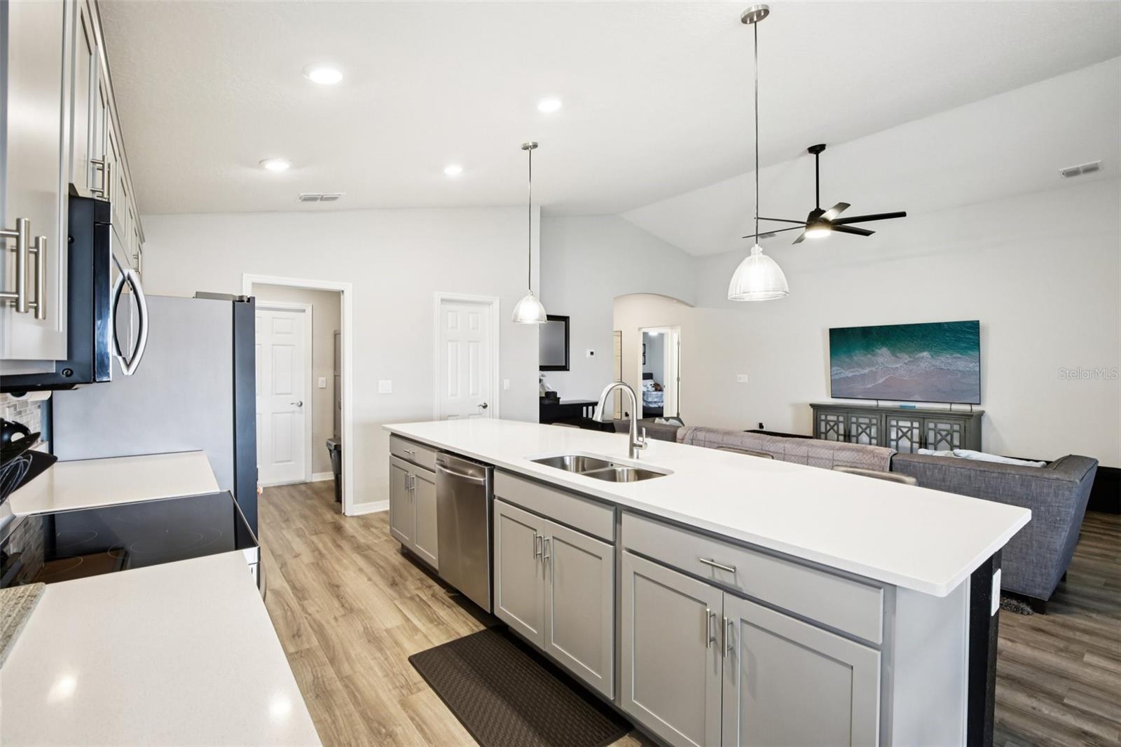 Image 15 of 33 For 12373 Marshland Street