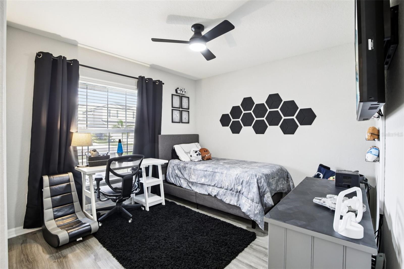 Image 16 of 33 For 12373 Marshland Street