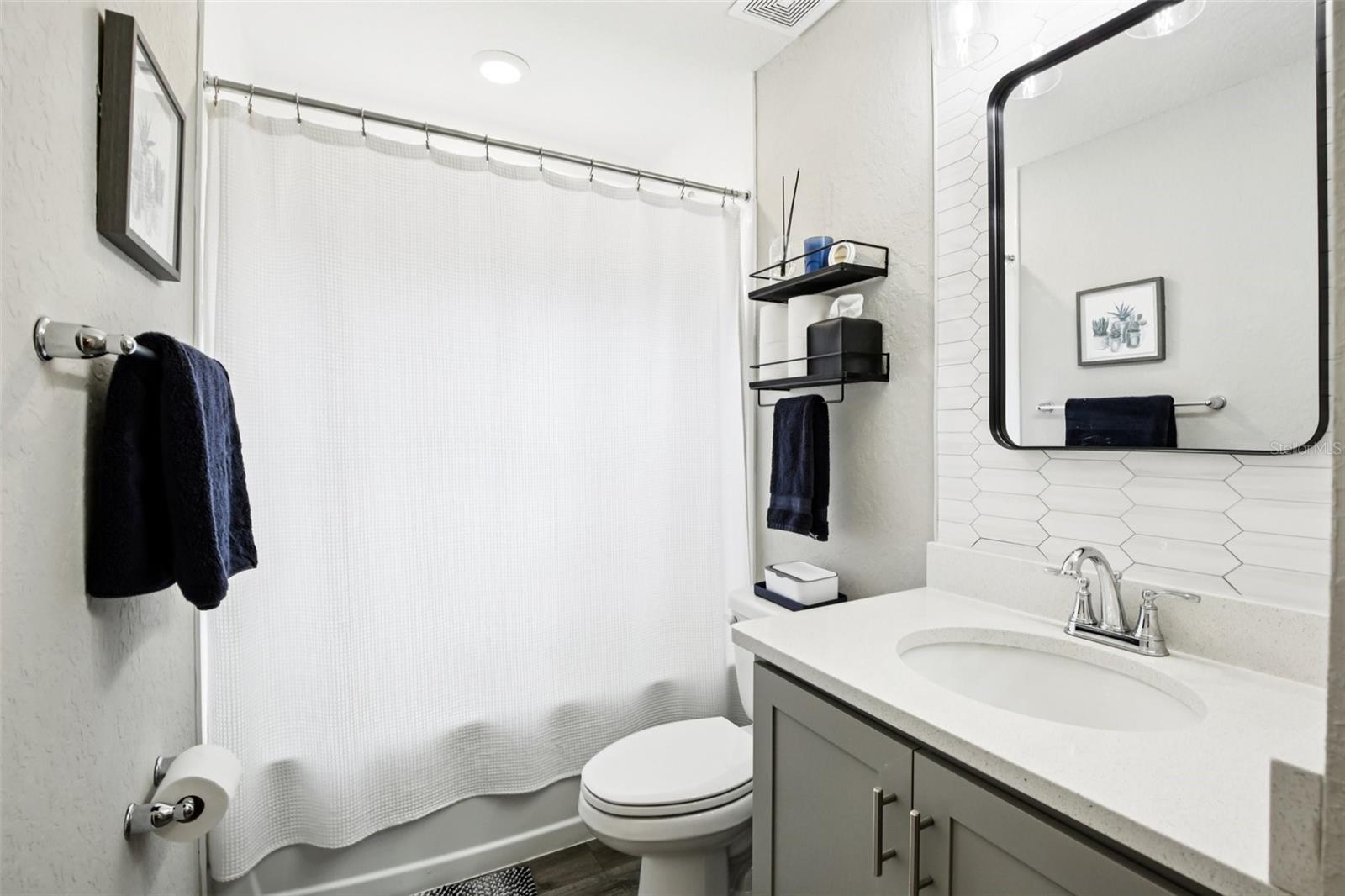 Image 18 of 33 For 12373 Marshland Street