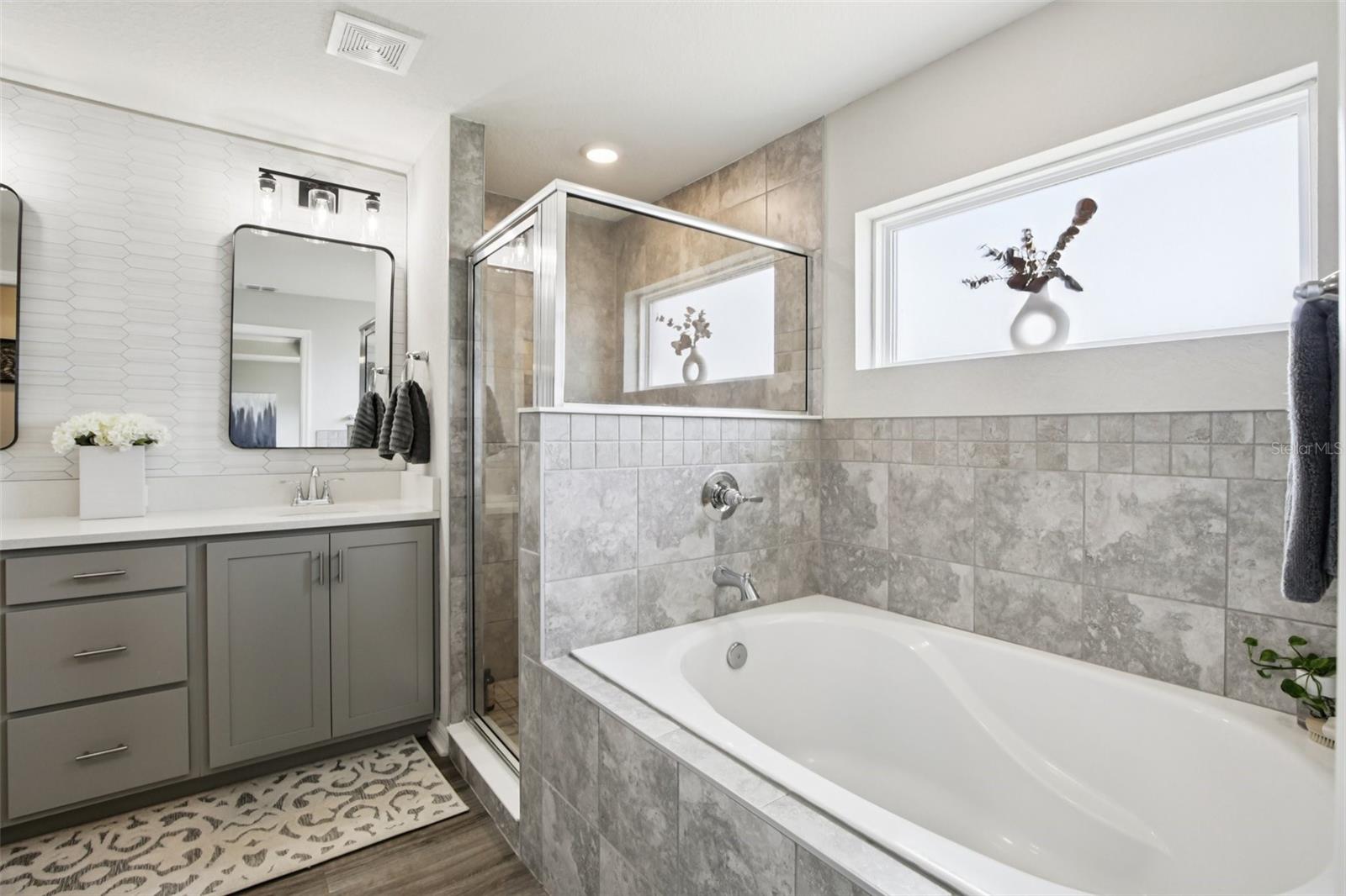 Image 26 of 33 For 12373 Marshland Street